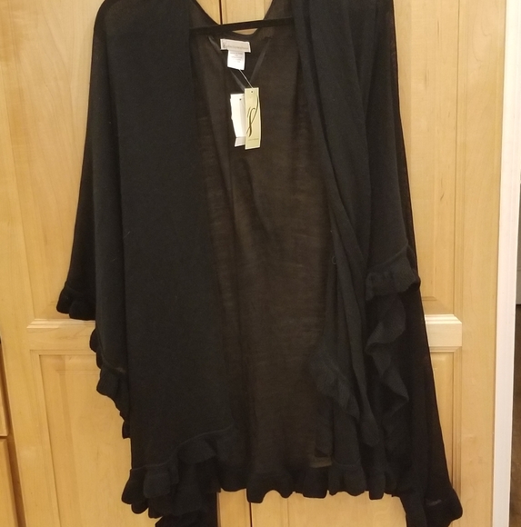 Collection XIIX Ruffle Shawl Wrap Black NWT O/S - Picture 6 of 8